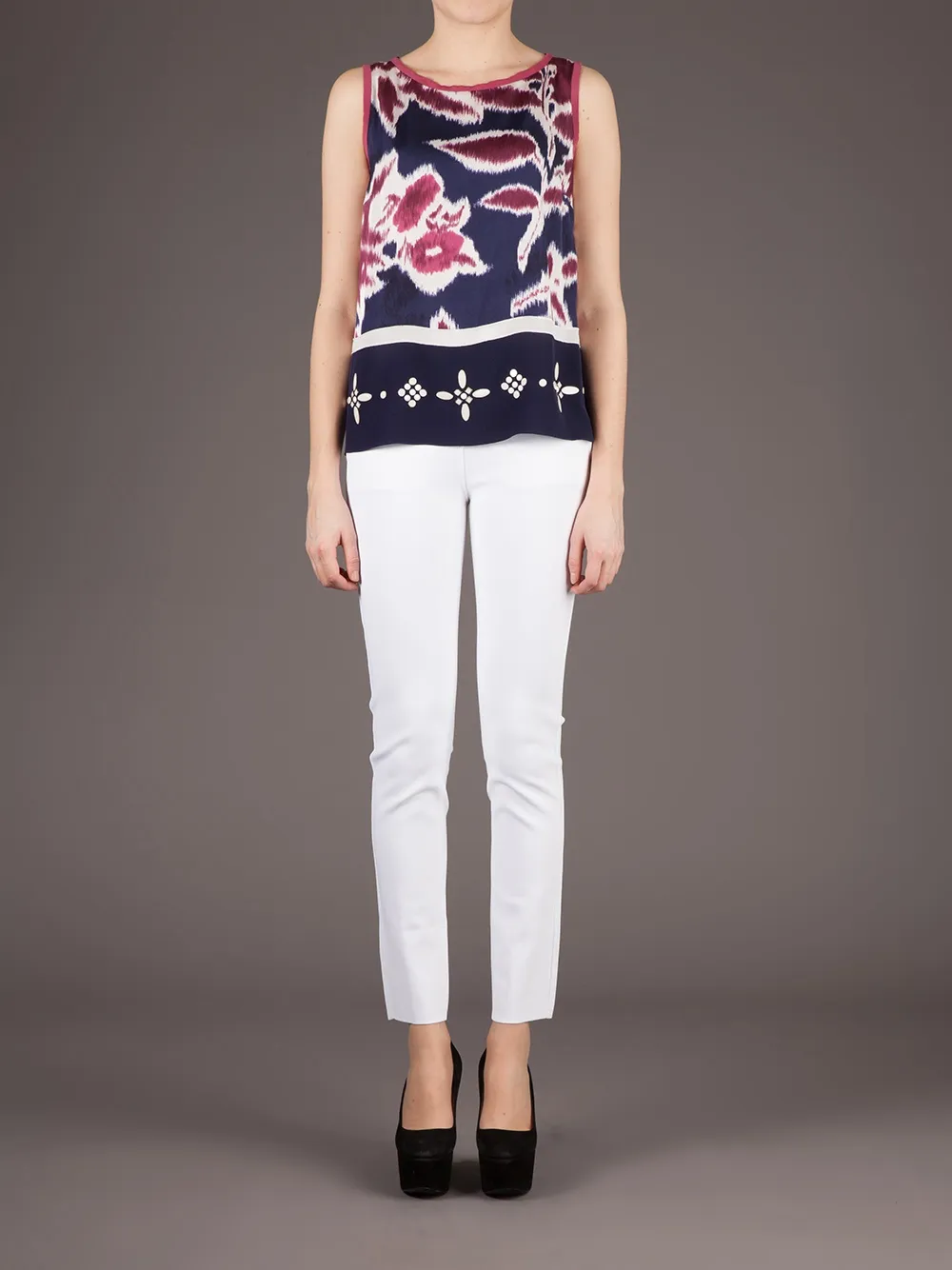 Mantu printed sleeveless top | Chalecos y camisetas | Image 2