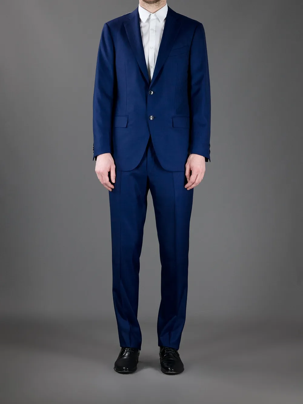 Zegna classic suit | Trajes con botones | Image 2