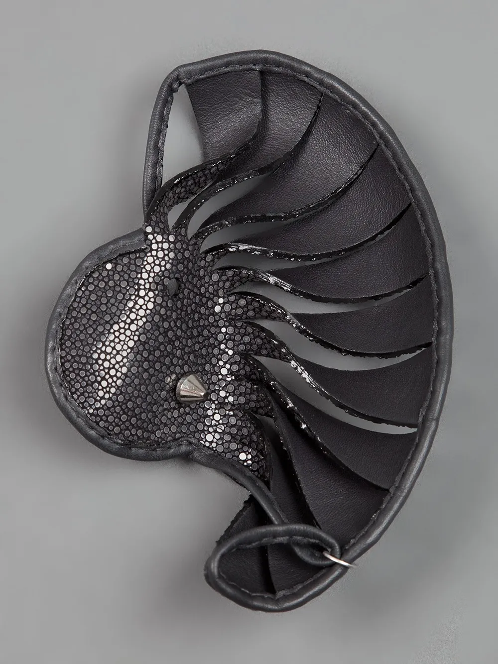 Thomasine shell cuff | Image 2