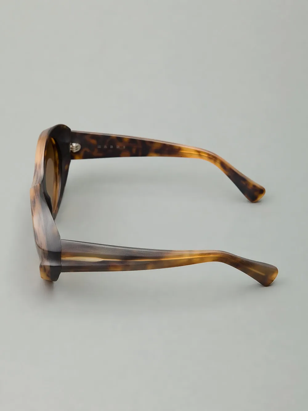 Marni Eyewear chunky moulded sunglasses Bruin