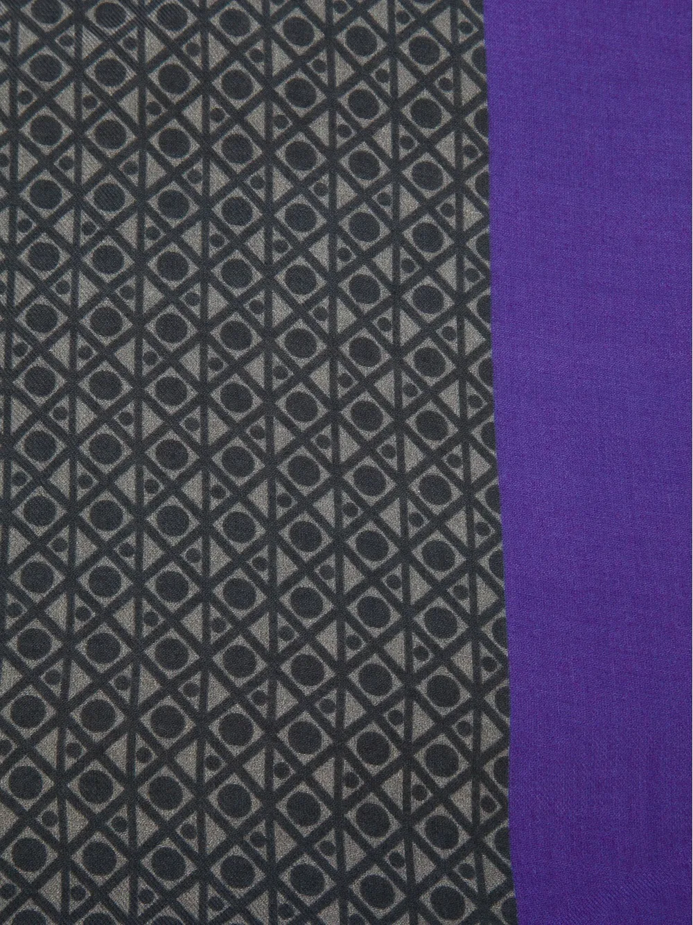Emporio Armani geometric printed scarf Grijs