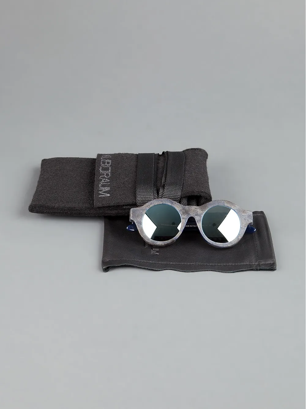 Kuboraum round frame sunglasses Zwart