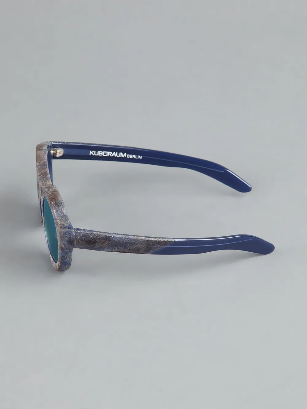 Kuboraum round frame sunglasses Zwart
