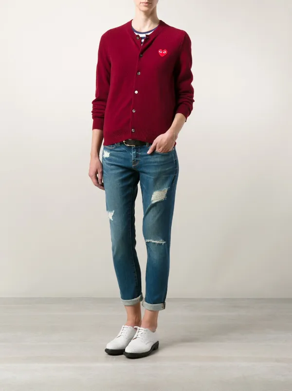 COMME des GARÇONS PLAY 赤いハート刺繍カーディガン Comme Des Garçons Play ハート柄刺繍 カーディガン | レッド