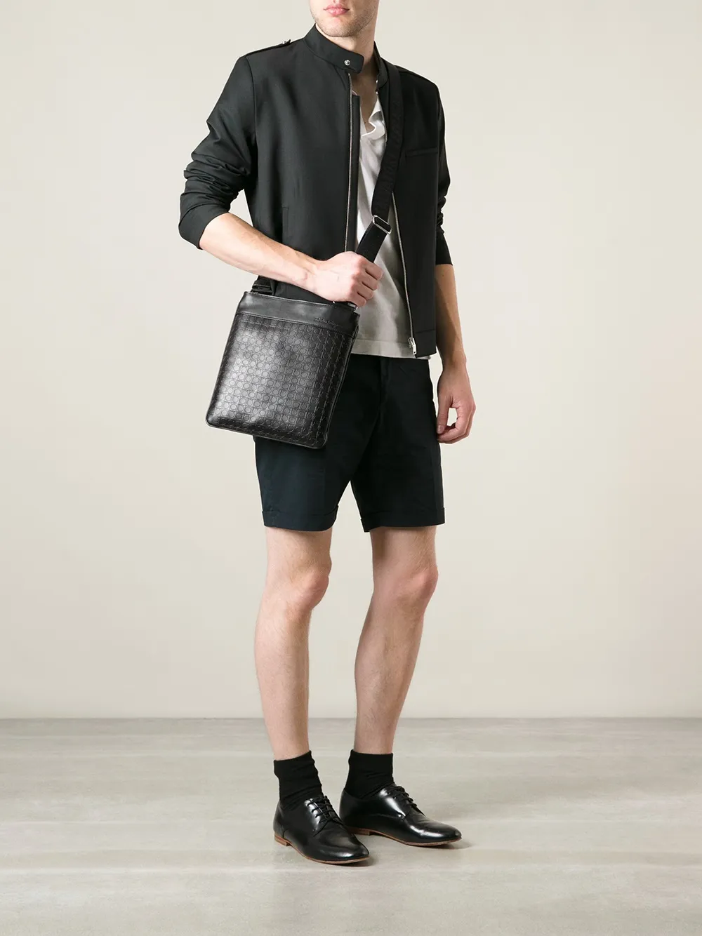 Ferragamo ロゴ入り ショルダーバッグ | Image 2