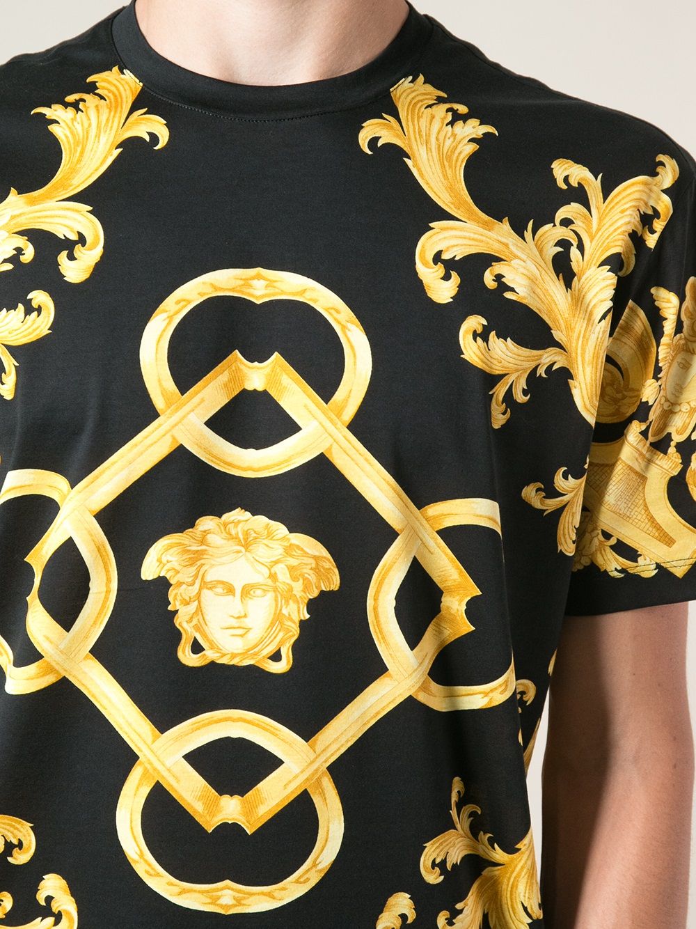 Versace 'Baroque Fantasy' Print T-shirt - Farfetch