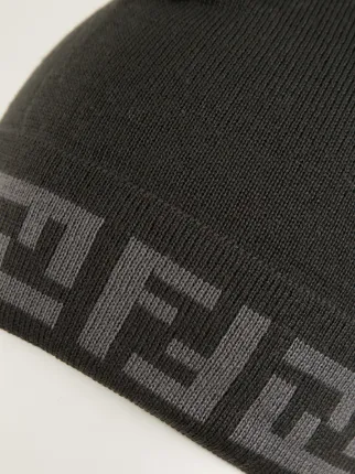 Fendi bonnet monogramme
