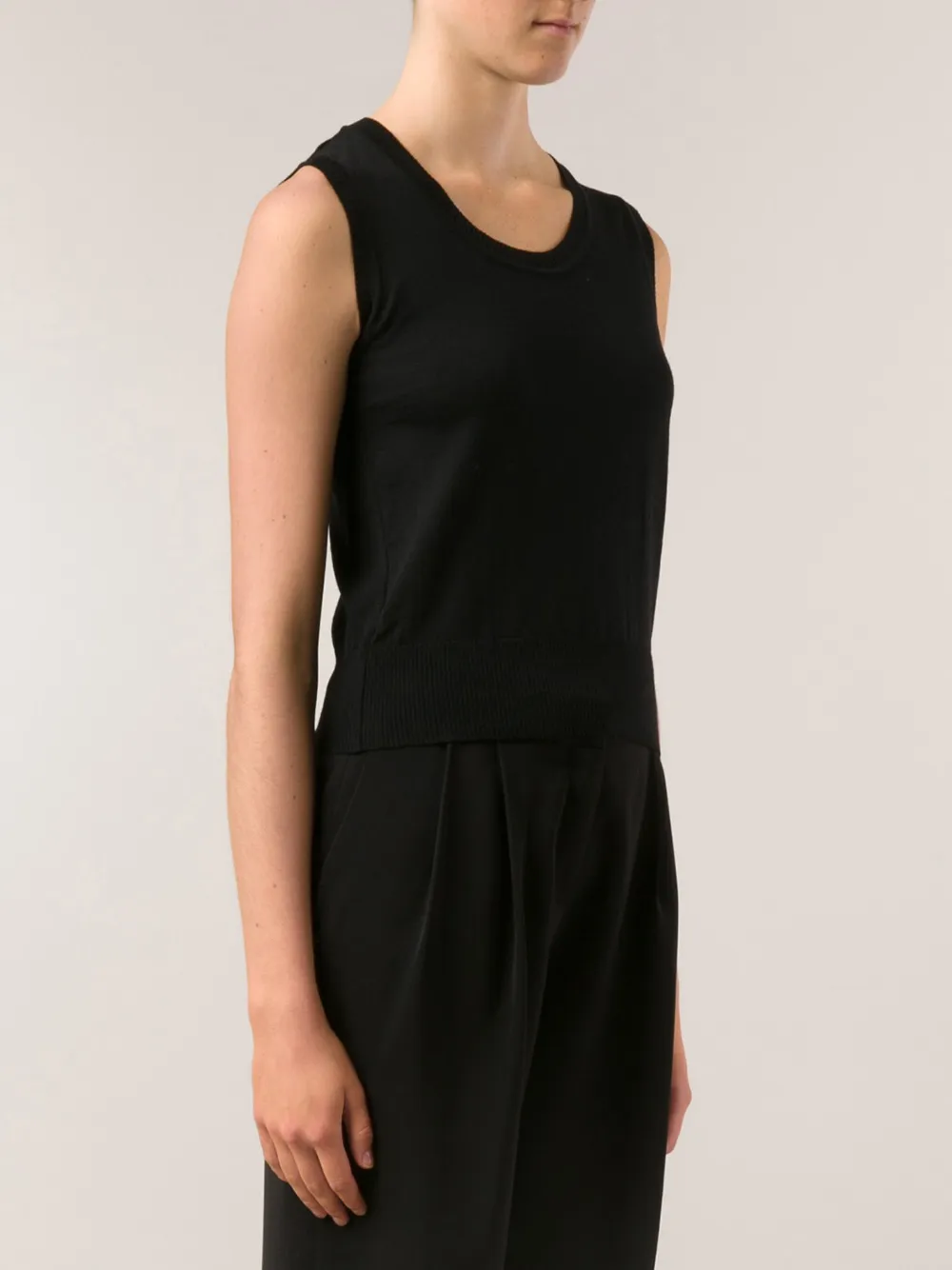 Alberta Ferretti Sleeveless Crew Neck Sweater In Black