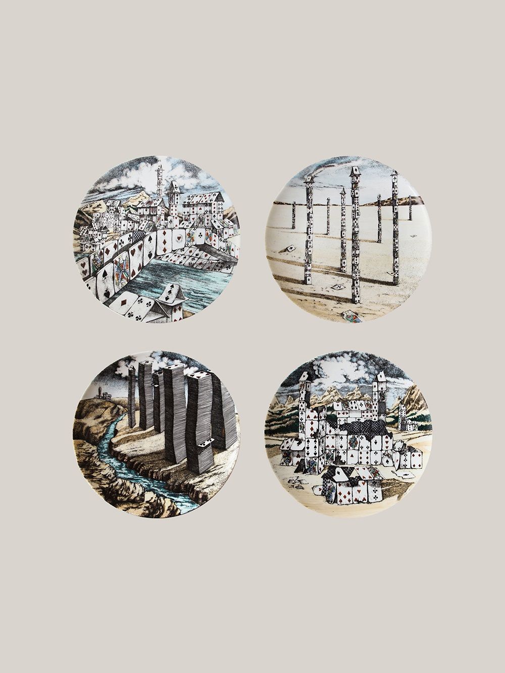 Fornasetti set of 12 scenic playing cards printed plates - Veelkleurig