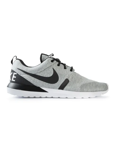 women's nike sneakers without laces
