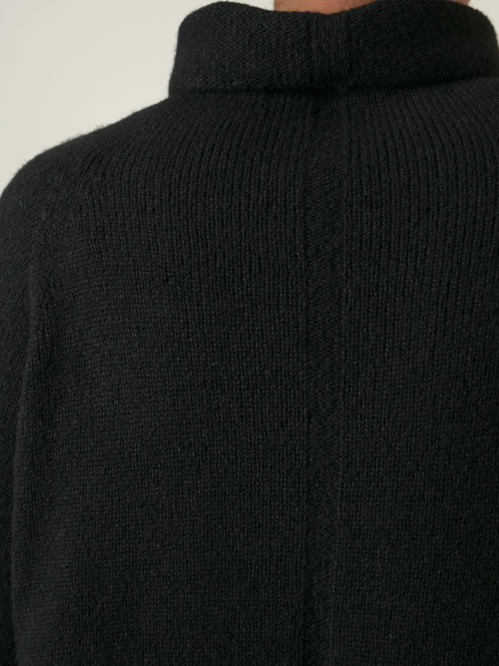 The Row 'Mandel' sweater Zwart