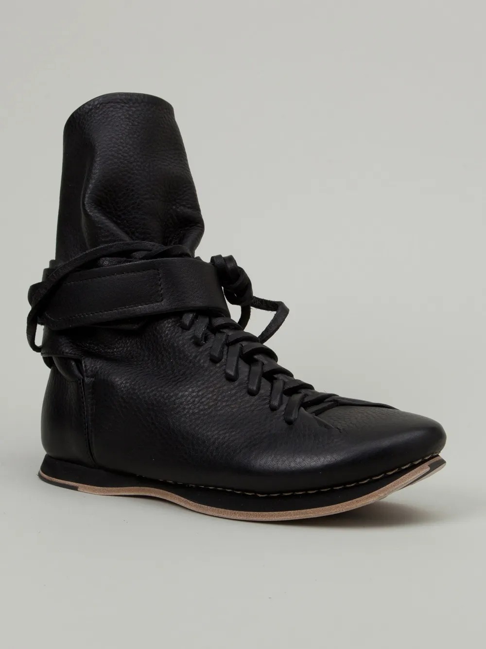 Artselab hi-top sneakers | سنيكرز بدون رقبة | Image 2