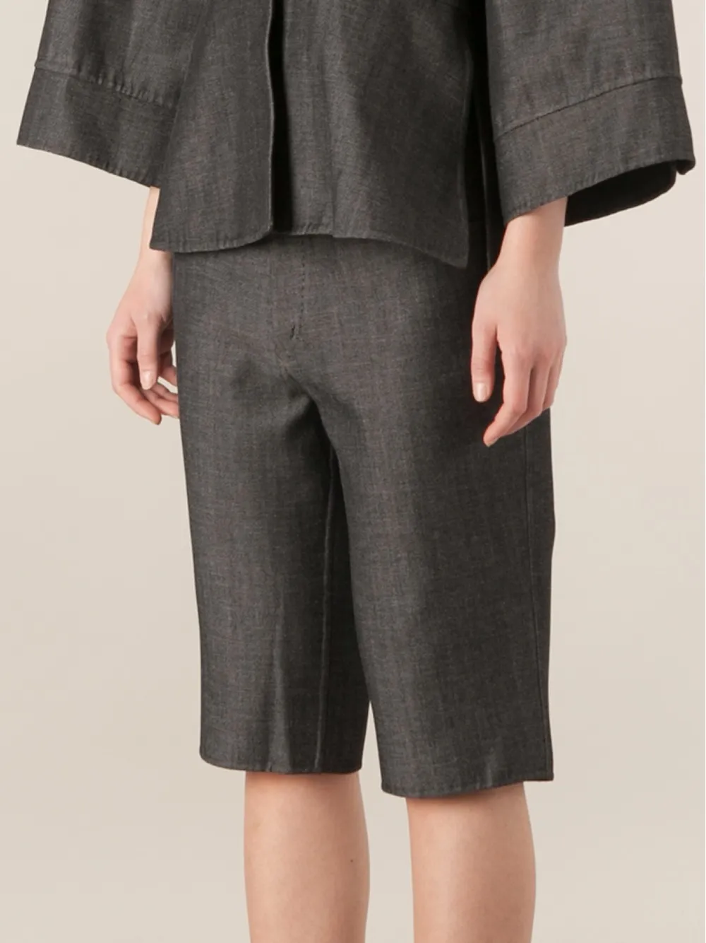 Yang Li Tailored Knee-lenght Shorts In Gray