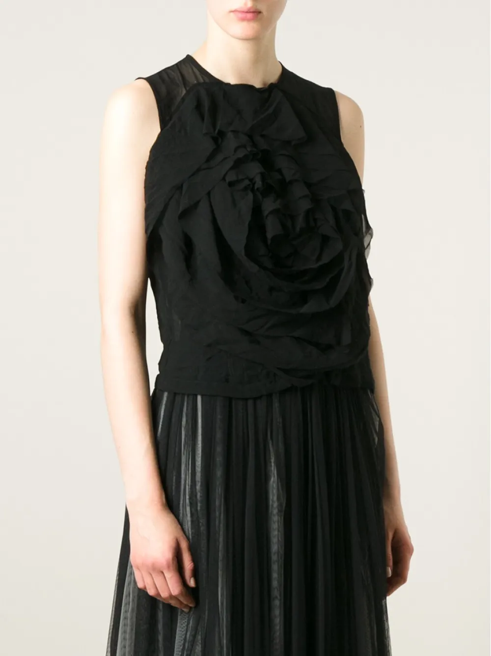 Comme Des Garçons ruffled flower top Zwart