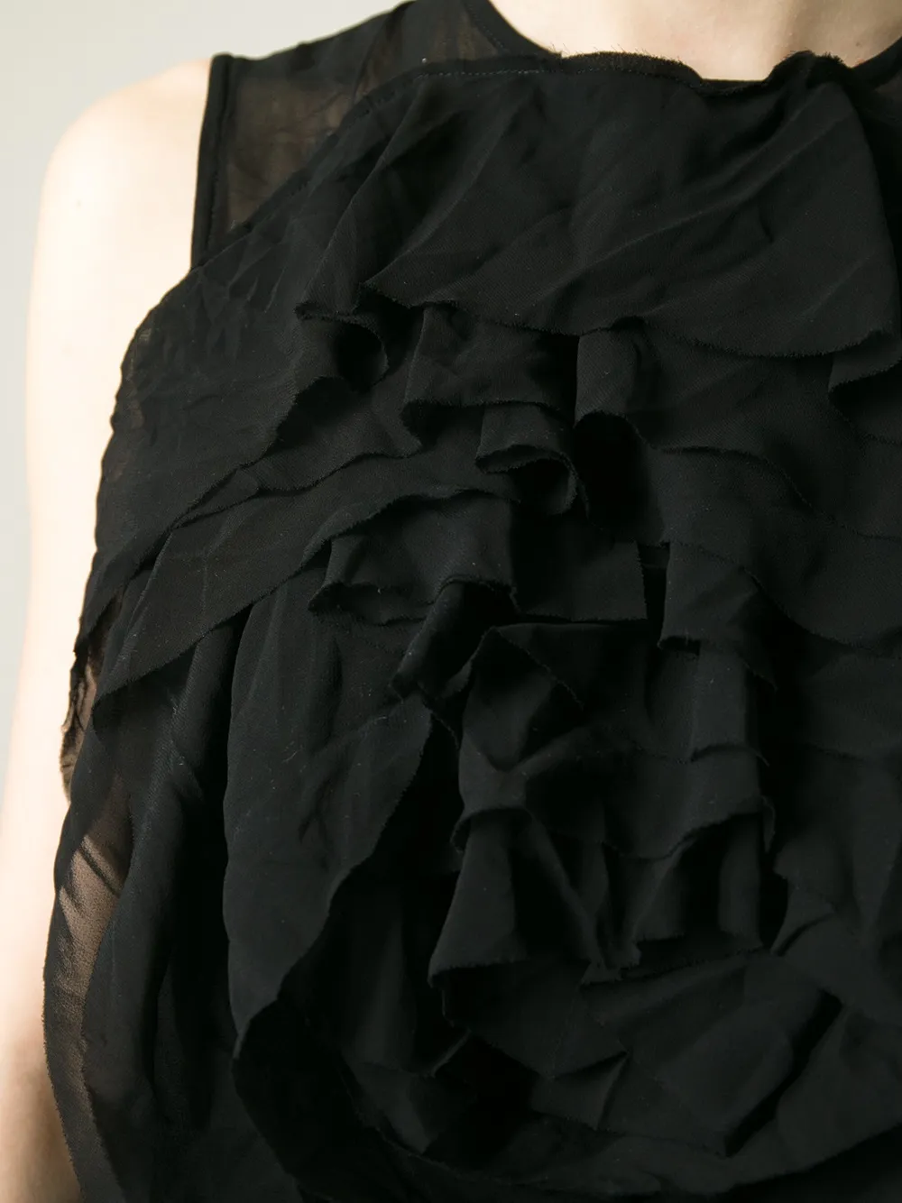 Comme Des Garçons ruffled flower top Zwart