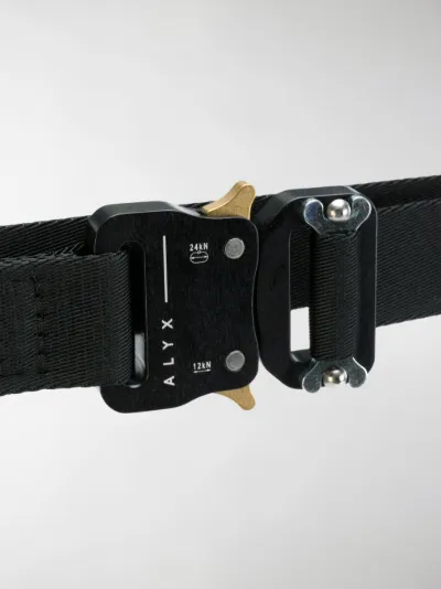 harness buckle