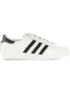 الصورة 1 من adidas 'Superstar' sneakers