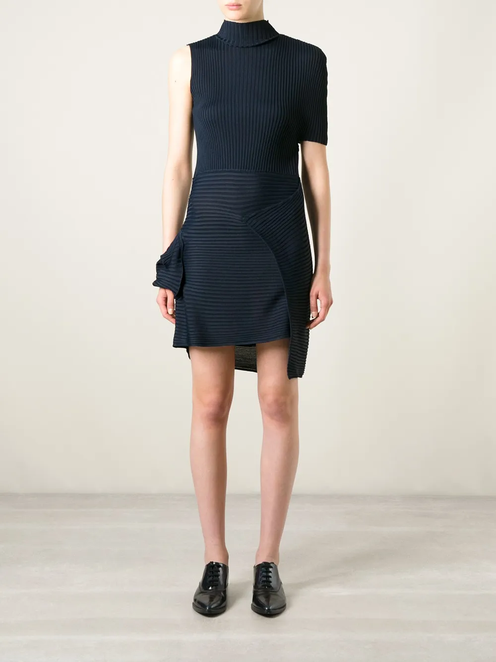  Jw Anderson Geripptes Kleid Mit Asymmetrischem Schnitt   Blau 