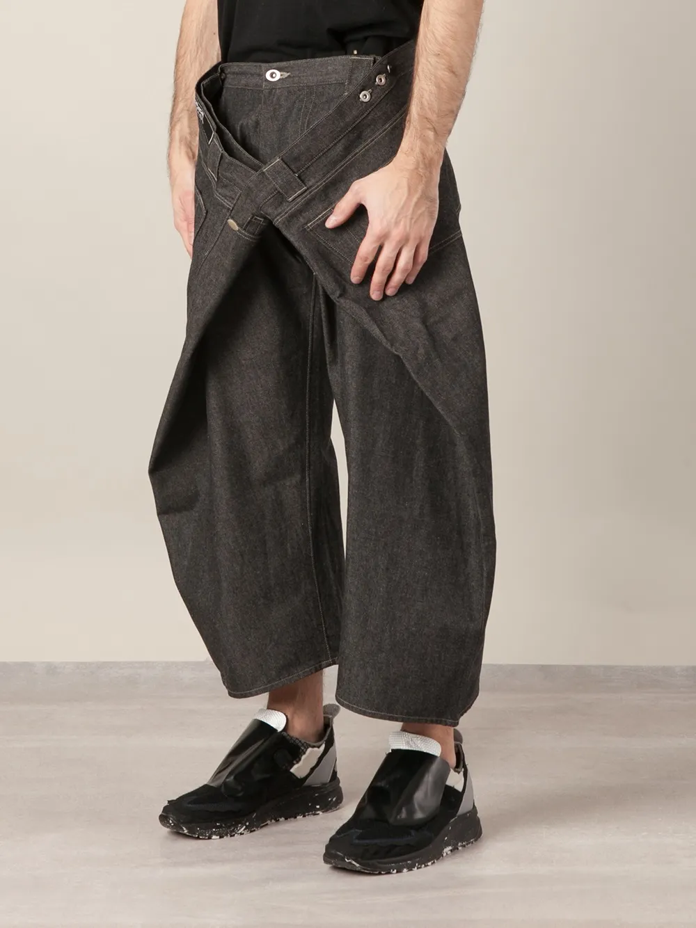 Anrealage Front Fold Jeans In Brown
