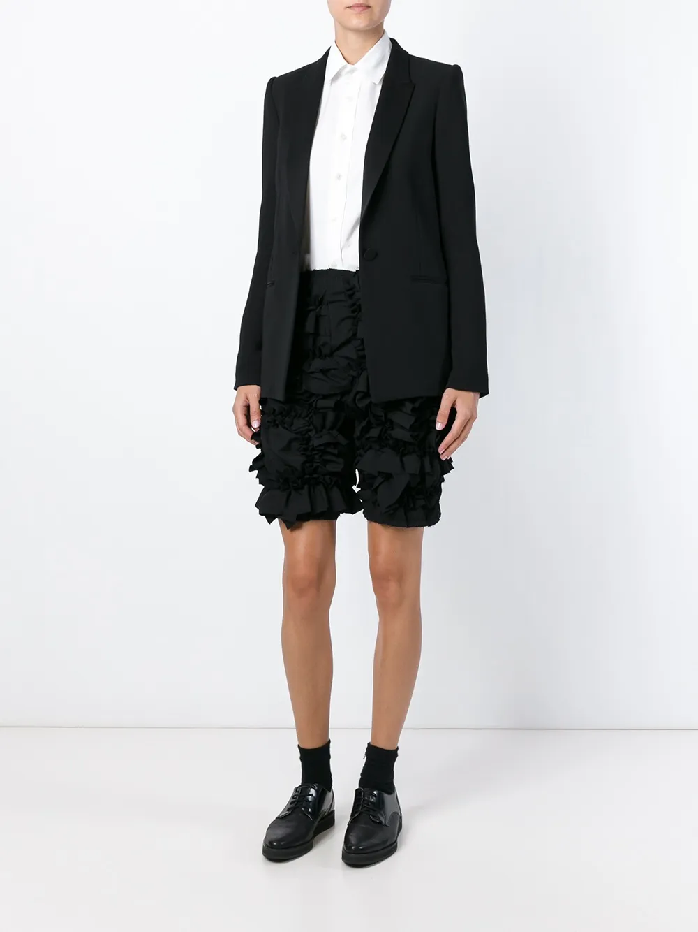 Comme Des Garçons Ruffled Shorts In Black