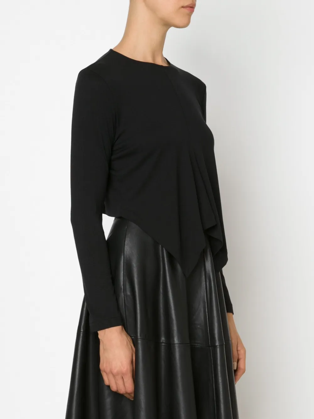 Noir Kei Ninomiya Asymmetric Hem Longsleeve T-shirt In Black
