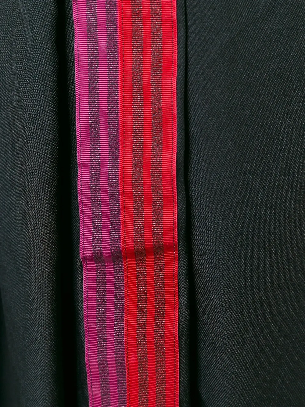 Comme Des Garçons Comme Des Garçons stripe detail pleated skirt Zwart