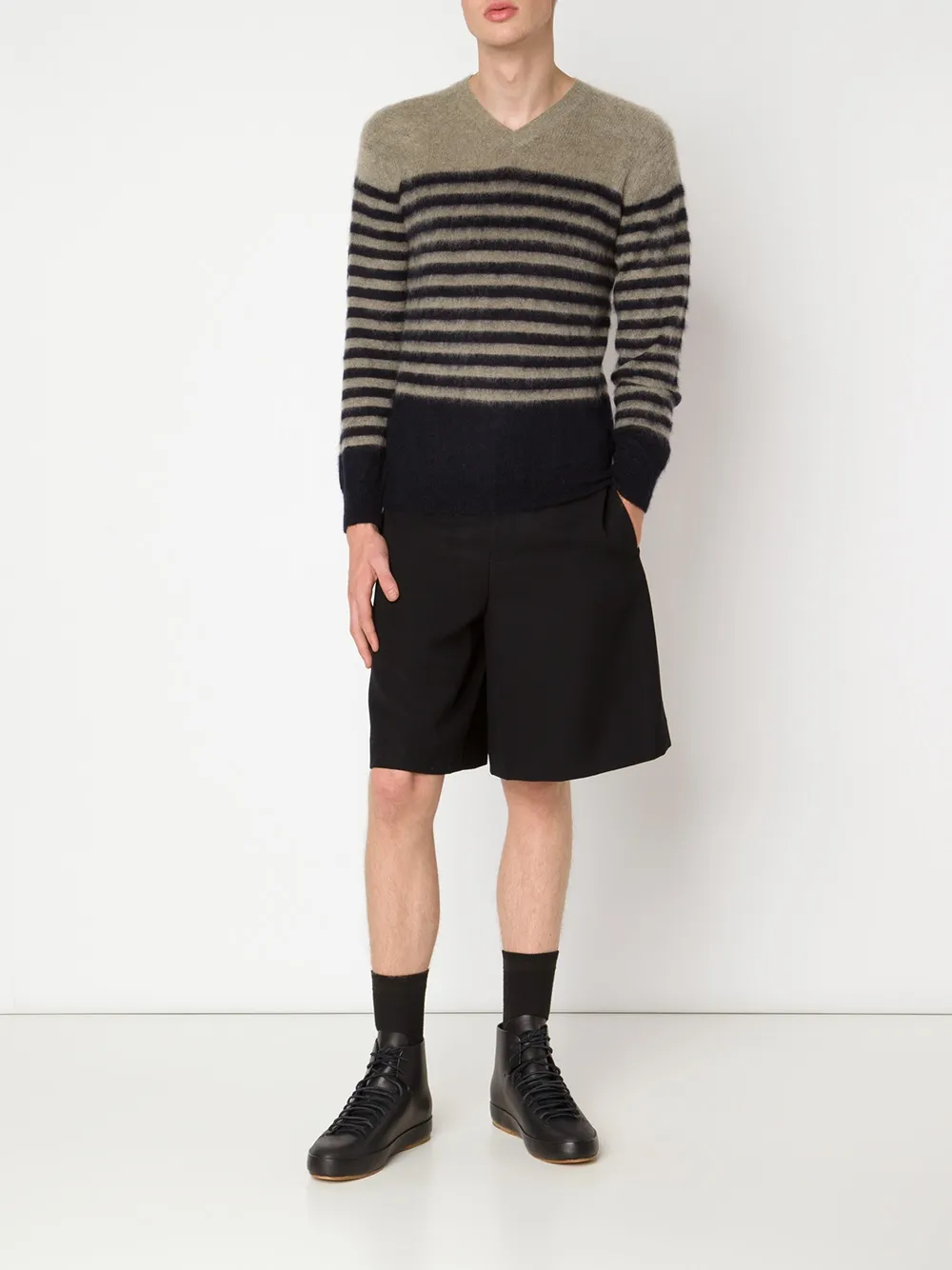 Junya Watanabe MAN suéter a rayas con cuello en V | Suéteres | Image 2