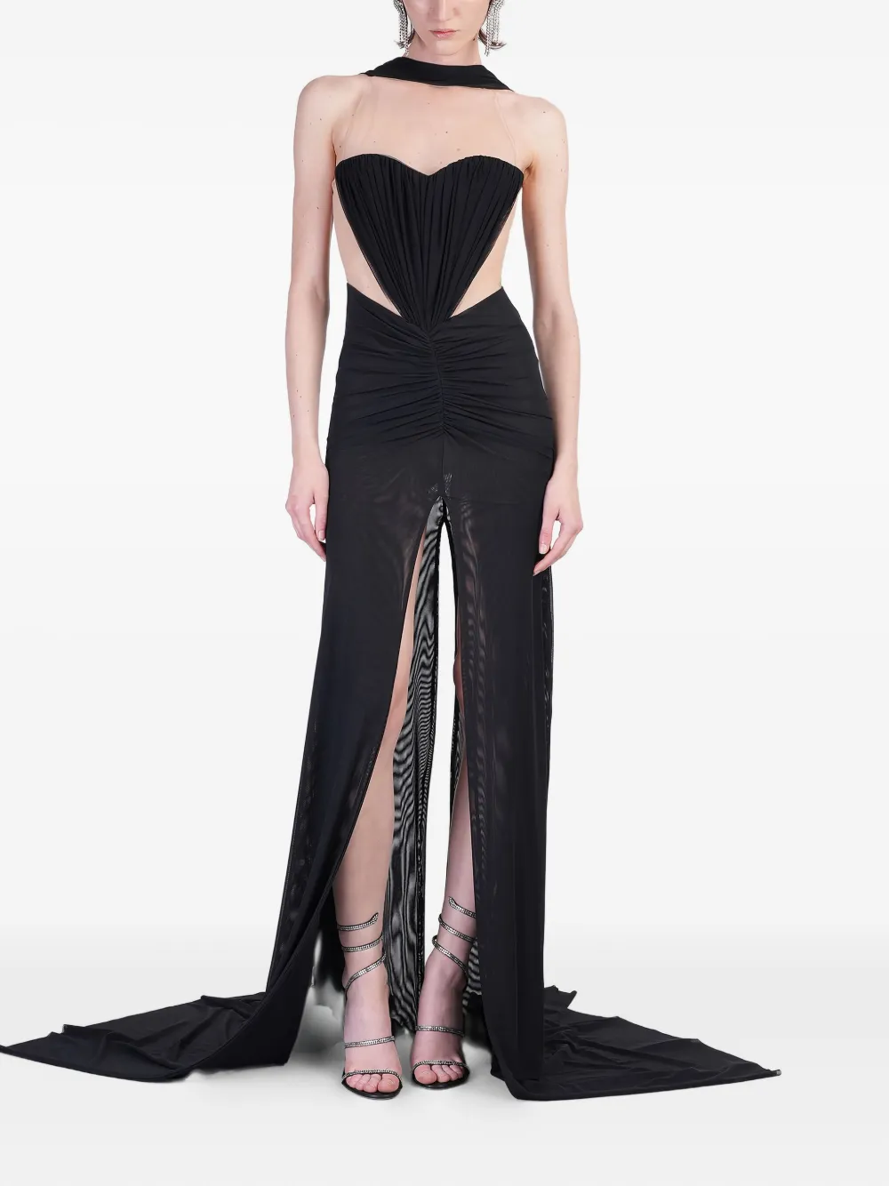 sleeveless dress