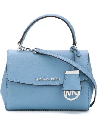 Stores in India The Michael Kors bags and the Michael Kors wallets are essentially superlative fashion accessories that reflect the style index of a person flawlessly. Stylish Michael Kors Handbags And Clutches There is a super stunning array of Michael Kors handbags online that will surely spoil you for choices.