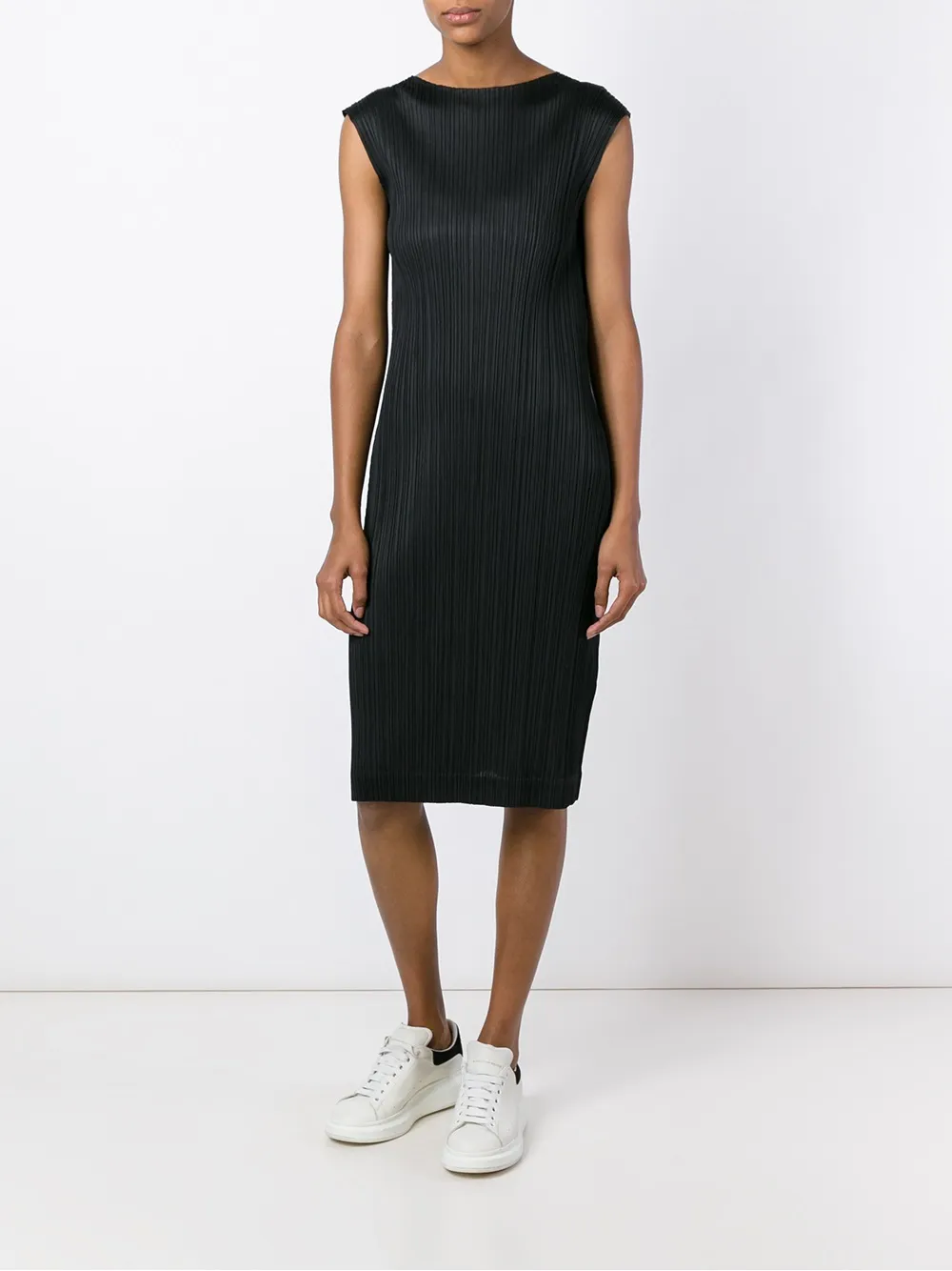  Pleats Please Issey Miyake Kleid Mit Plissiertem Design   Schwarz 