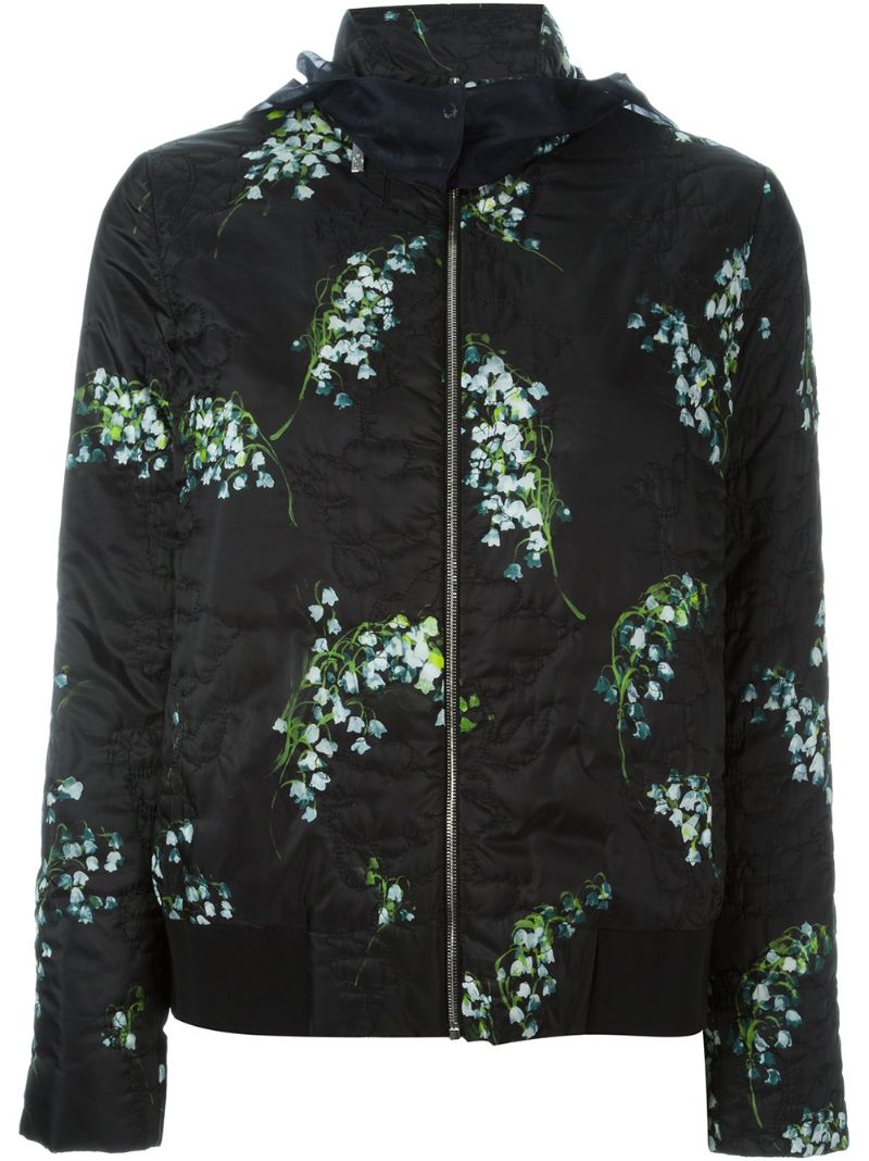 Patterned jacket. Moncler gamme rouge пальто. Монклер куртка с цветочным принтом. Moncler Flowers Jacket. Moncler gamme rouge пальто красное.