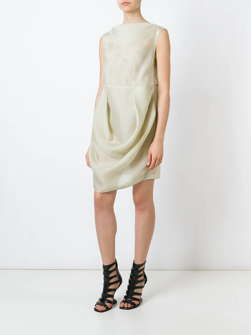 半透明垂褶连衣裙