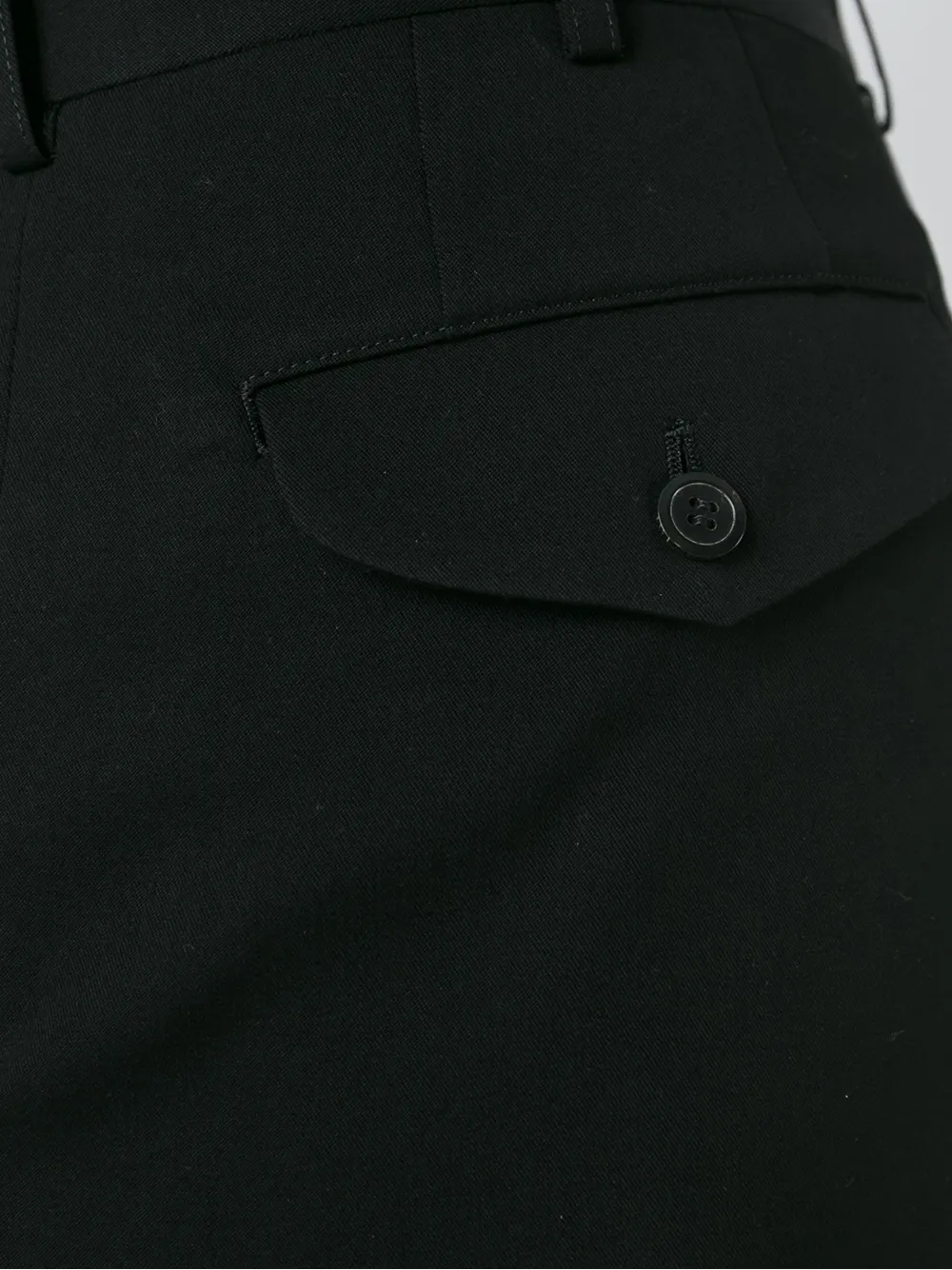 Comme des Garçons Homme Plus cut out detail oversized shorts Zwart