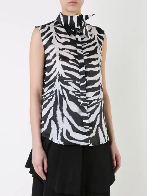 AGANOVICH sharp collar shirt