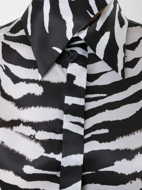 AGANOVICH sharp collar shirt