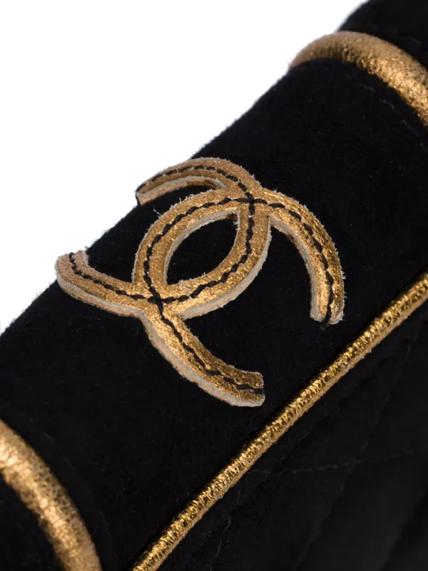CHANEL ブラックファークラッチバッグ CHANEL シャネル チェーンバッグ ココマーク ブラック 黒 パイル