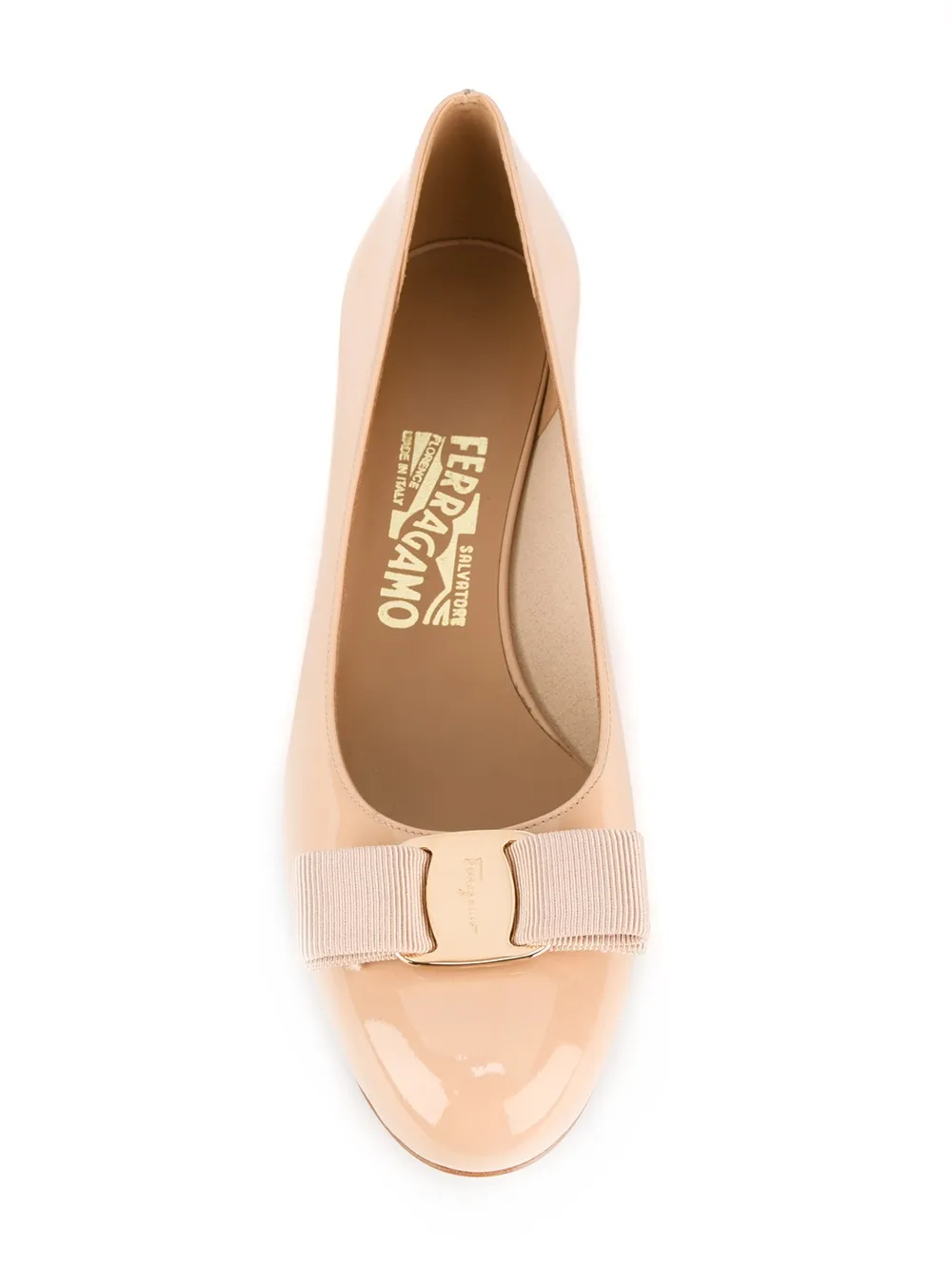 Ferragamo 'Vara' pumps Beige