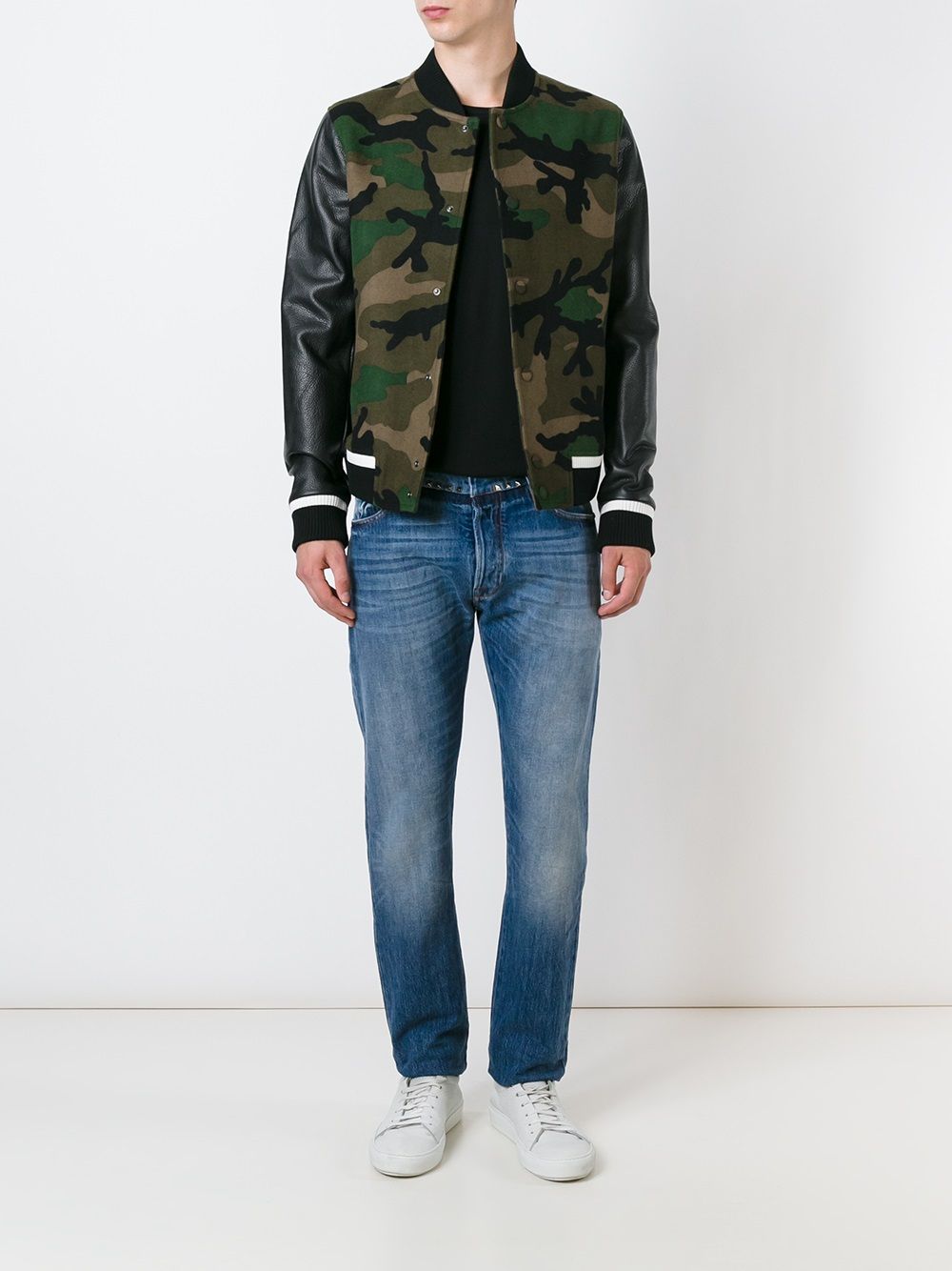 Valentino Garavani 'Rockstud' camouflage bomber jacket - Zwart