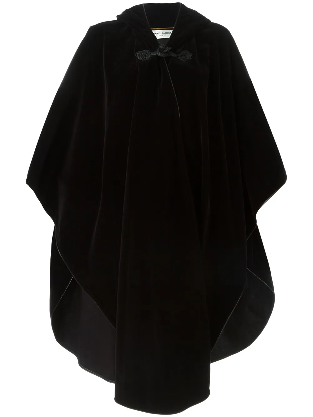 laurent   作为首个推出颠覆性成衣系列的高定时装屋,圣罗兰(saint