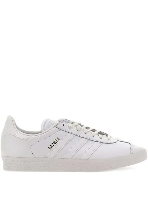 adidas Gazelle “Triple White” スニーカー