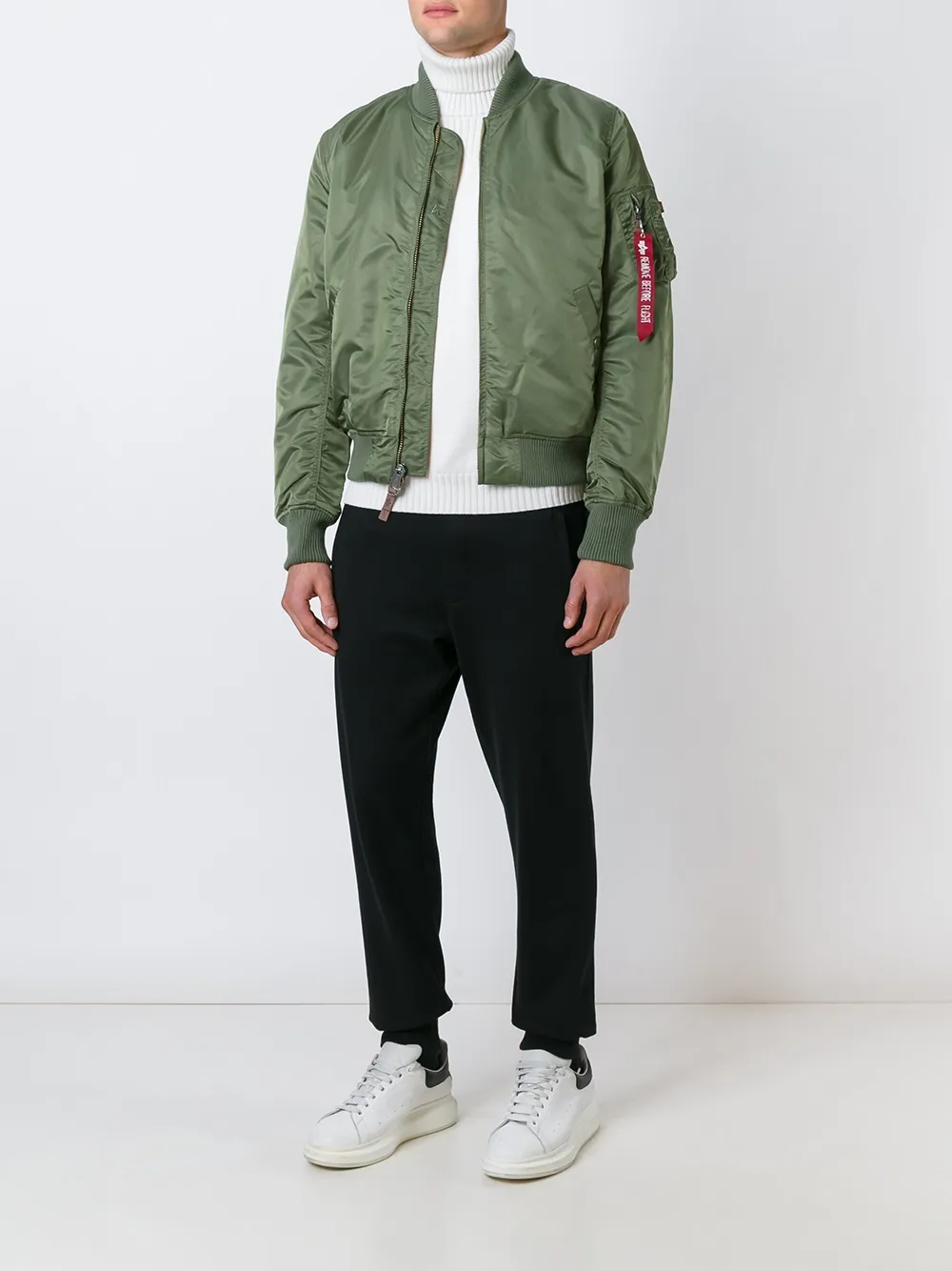 Alpha Industries classic flight jacket | Chamarras bomber | Image 2