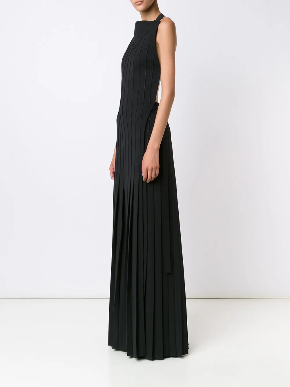  Vera Wang Pleated Plastron Gown - Black 