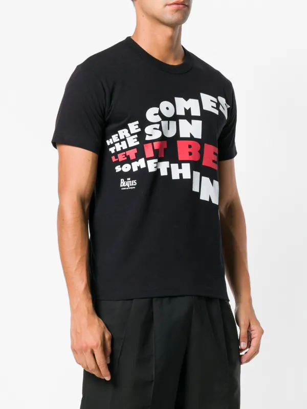 Comme Des Garçons Beatles Lyrics Print T-shirt | Black | FARFETCH