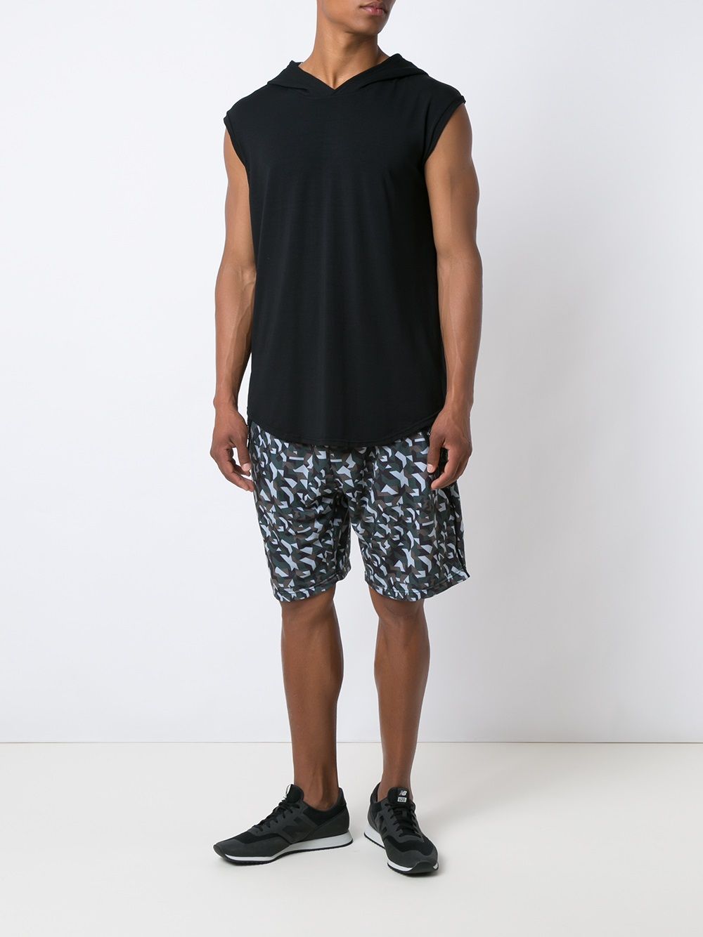 Amir Slama geometrische print trackshort - Zwart