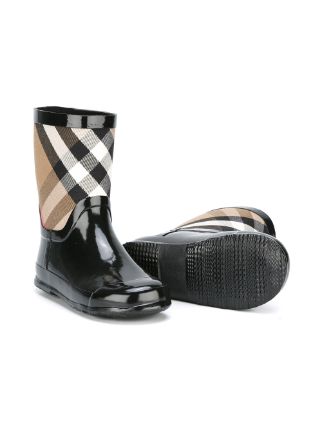 wellies burberry