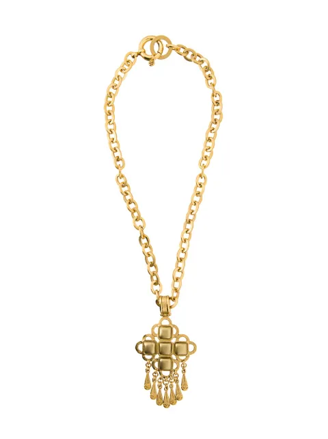 chanel vintage pendant