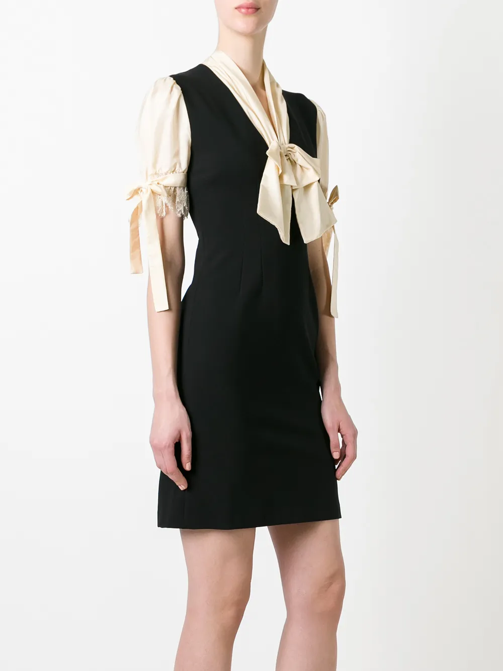 gucci 迷你蝴蝶结连衣裙