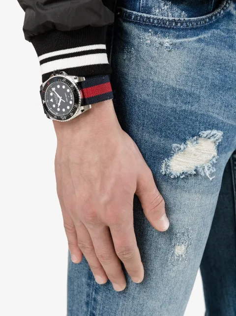 GUCCI quartz XL dive watch