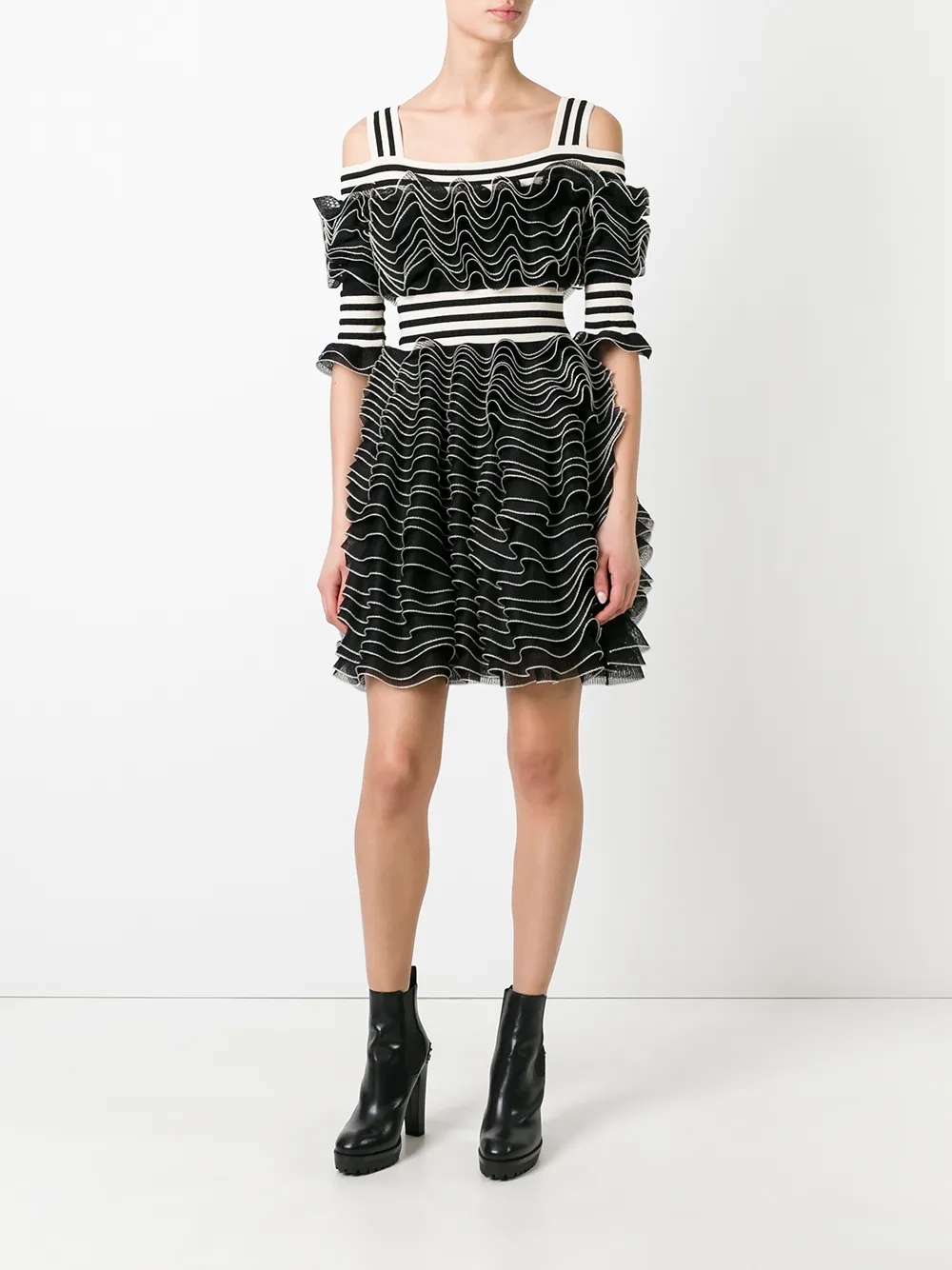Alexander McQueen Minikleid mit Rüschen - Schwarz