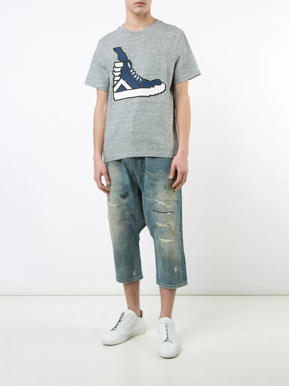 Mostly Heard Rarely Seen 8-Bit sneaker T-shirt Grijs